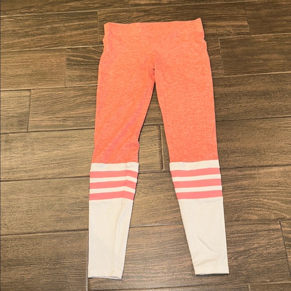 3 Bombshell leggings!! Size XS. Like new condition! - Picture 3 of 5